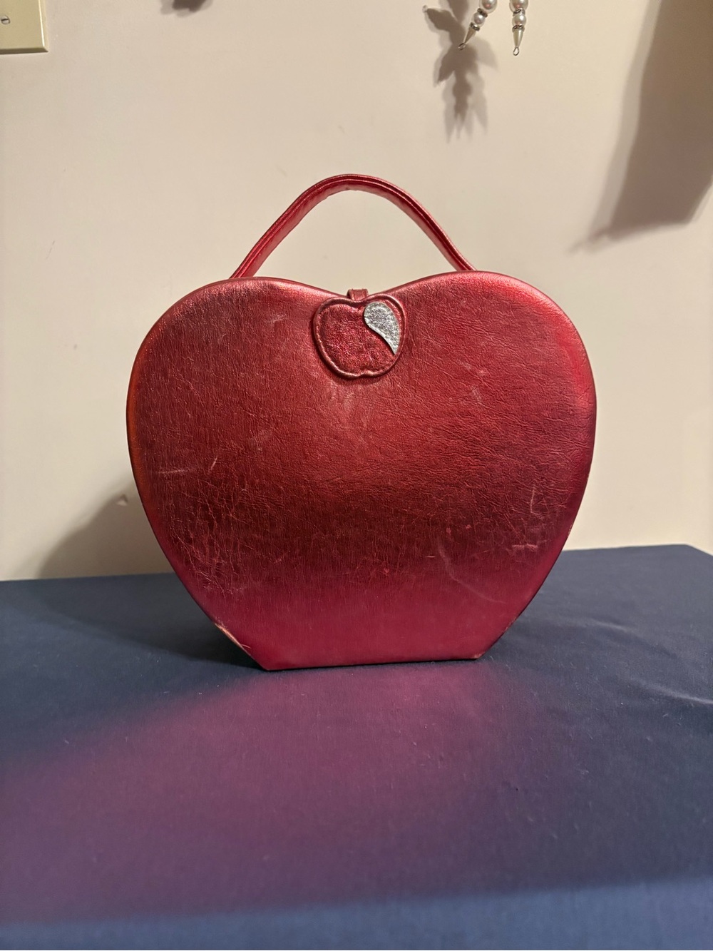 Red Heart-Shaped Top Handle Bag - Stylish Women's Handbag